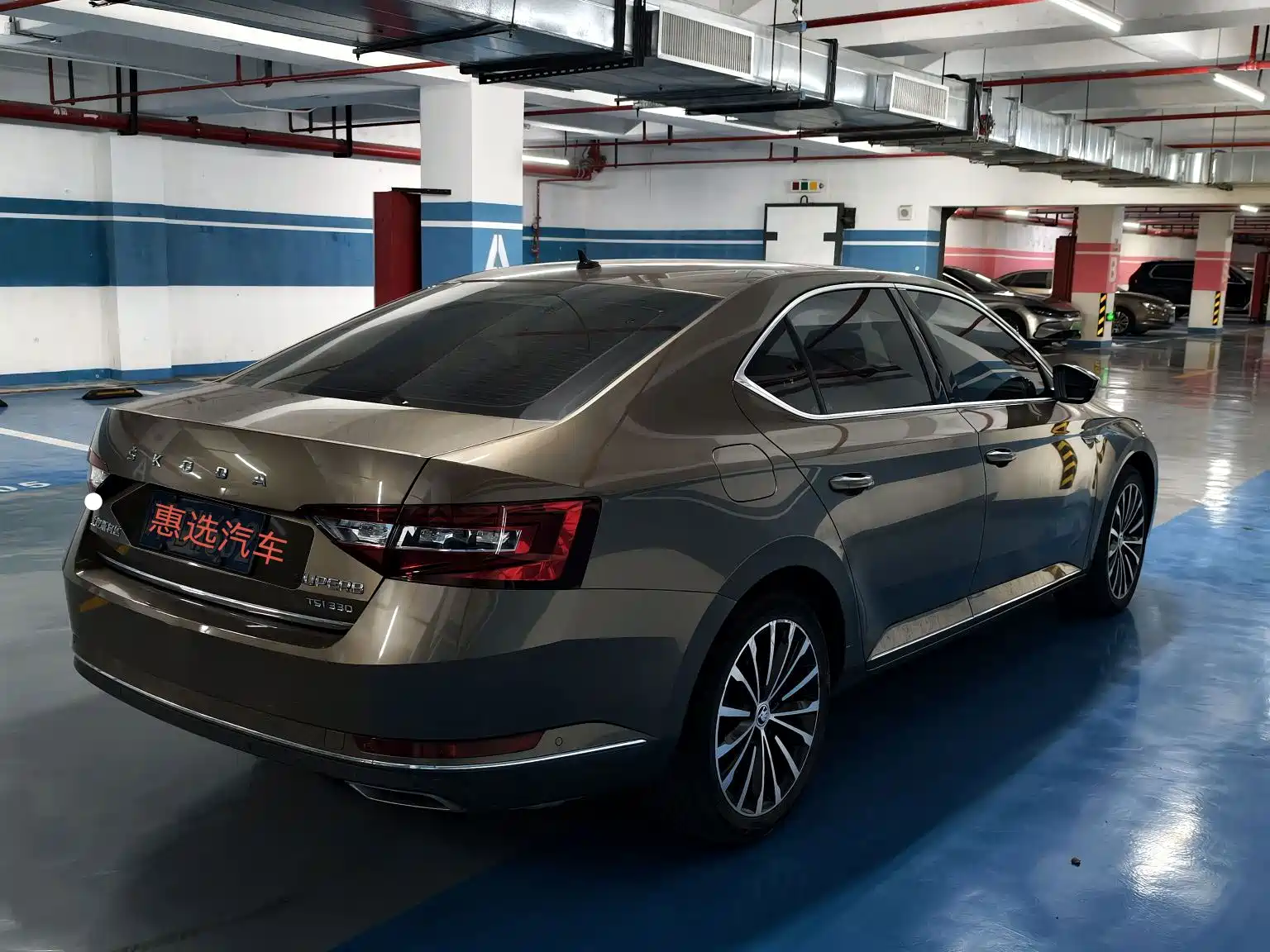 Photo 9 - Škoda Superb
