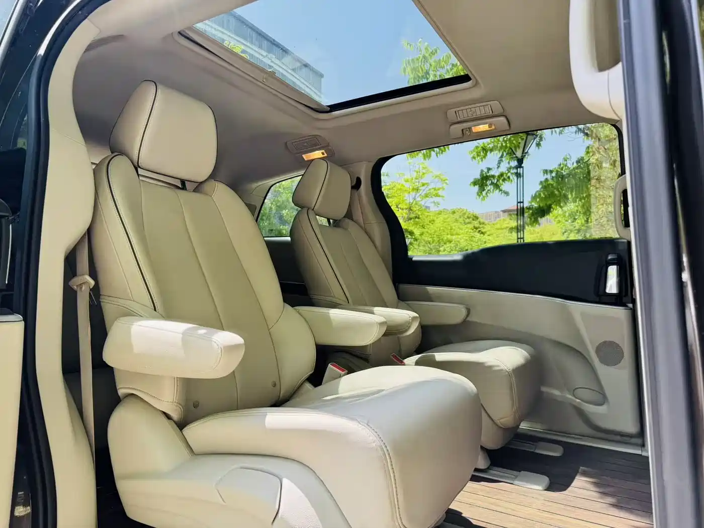 Buick GL8 2020 Land Business Class 652T Premium фото 12