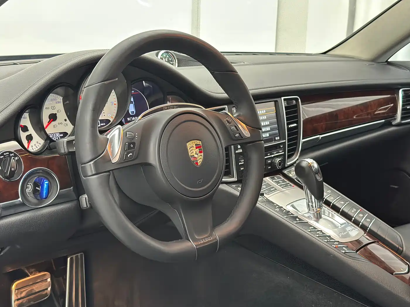 Porsche Panamera 2010 Model Panamera S 4.8L фото 19