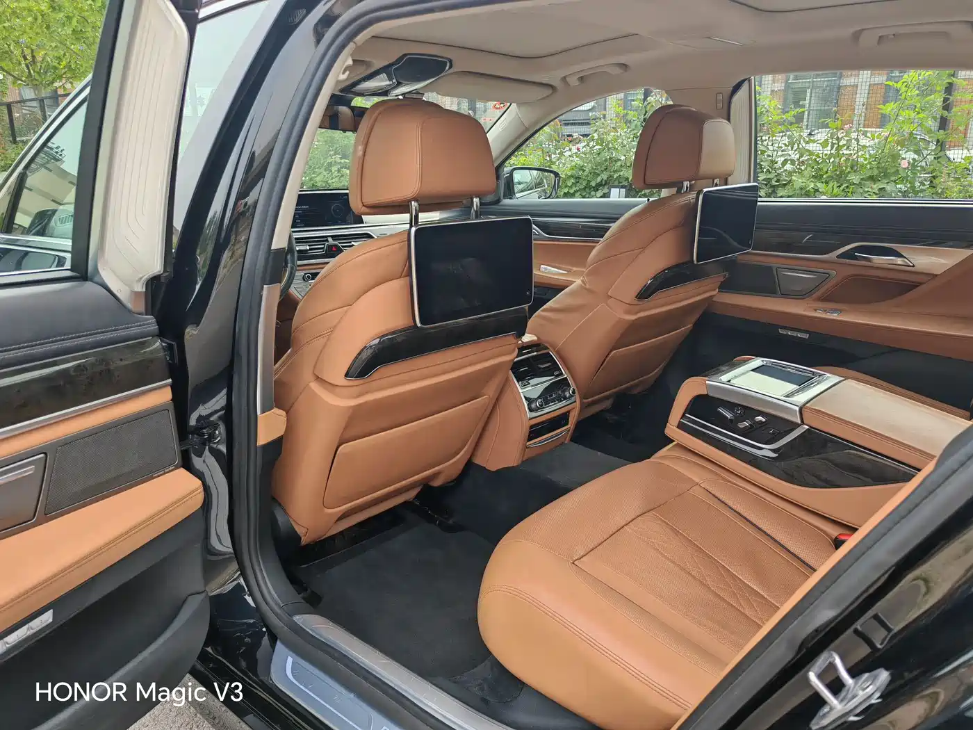 BMW 7 Series 2016 730Li Luxury фото 15