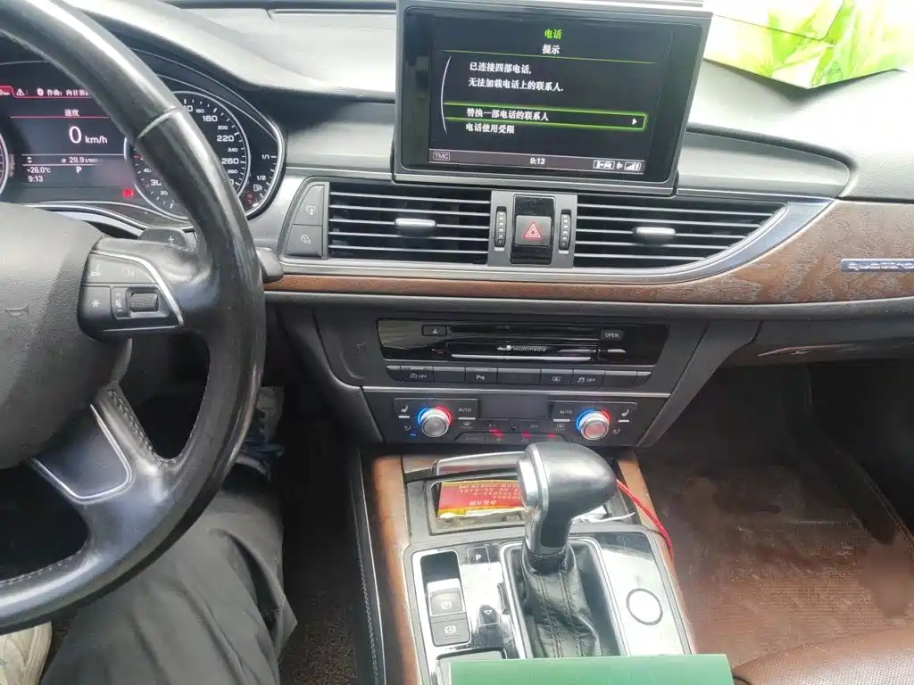 Фото 6 - Audi A6L