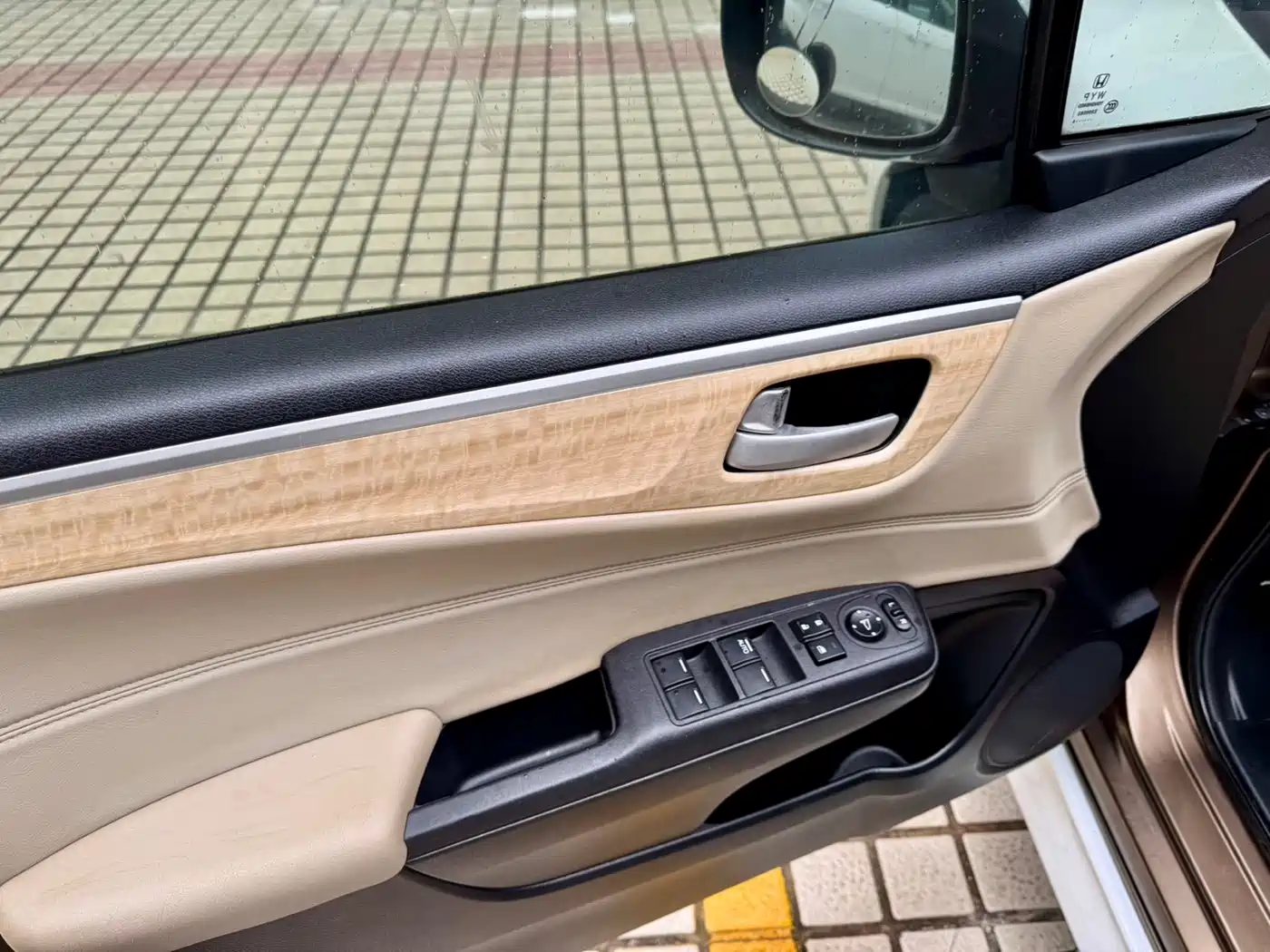 Honda Jade 2014 2013 1.8L Automatic Comfort Edition 5-seater