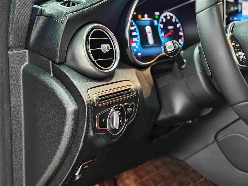 Mercedes-Benz GLC 2020 GLC 260 L 4MATIC Luxury фото 20