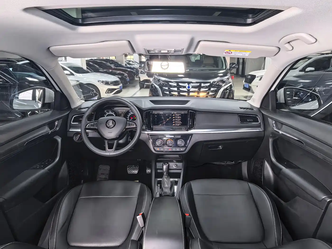 Škoda Kamiq 2022 1.5L Automatic Comfort Edition фото 14