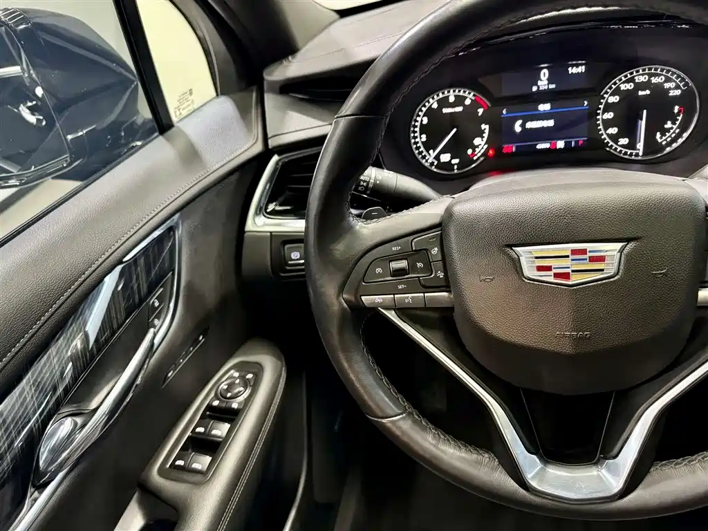 Cadillac XT6 2022 2.0T 6-Seater 4WD Luxury Edition фото 22
