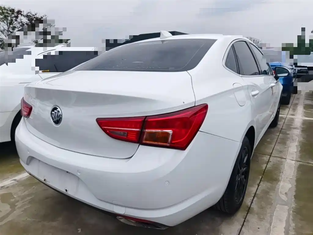 Buick Verano 2017 Sedan 20T DCT Elite фото 7