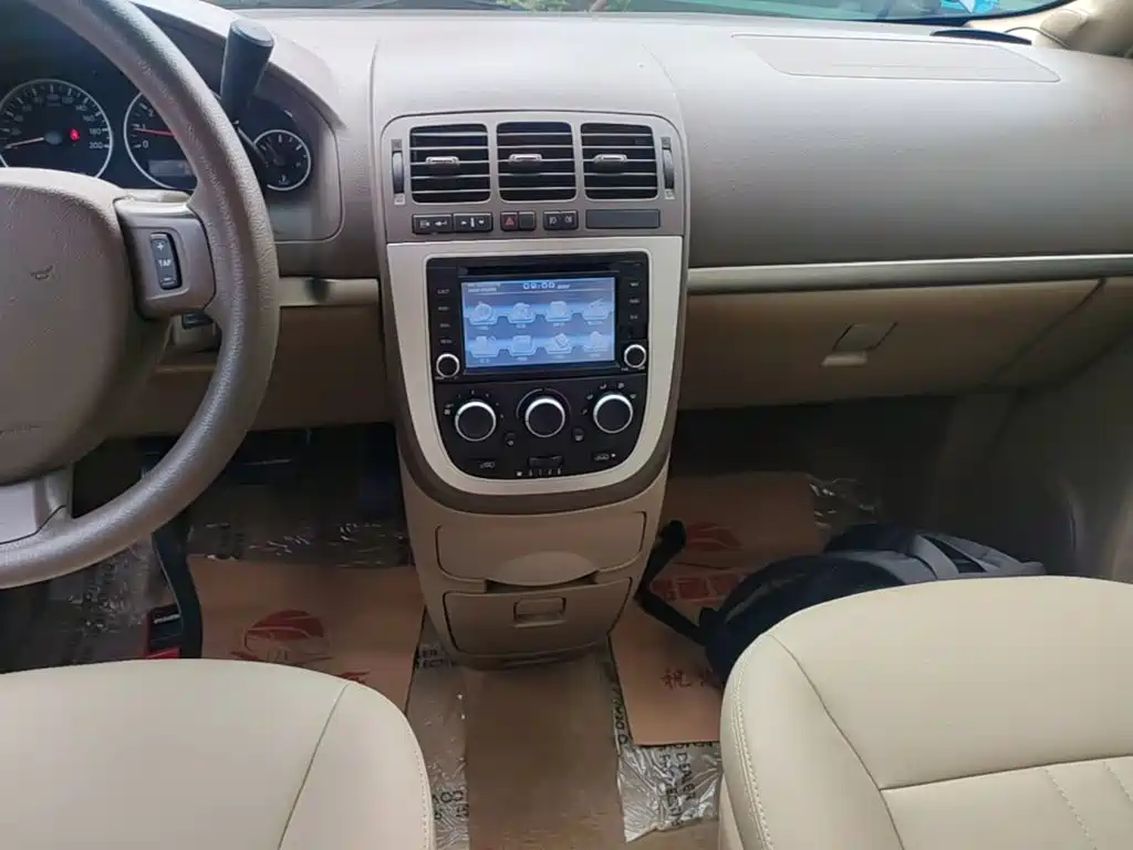 Фото 13 - Buick GL8
