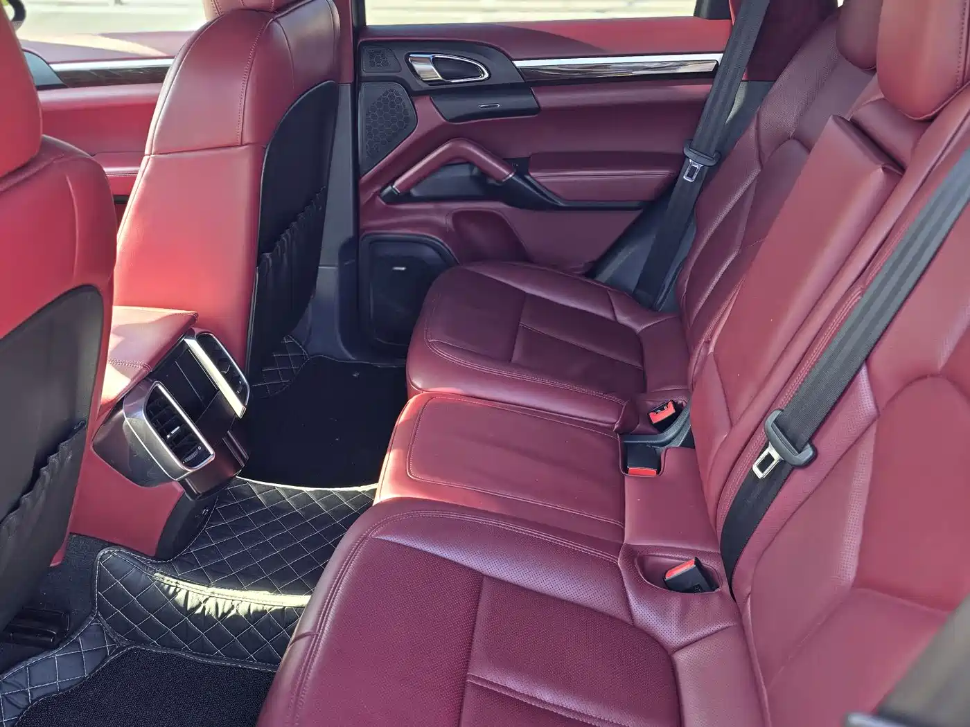 Porsche Cayenne 2014 Cayenne Platinum Edition 3.0T фото 11