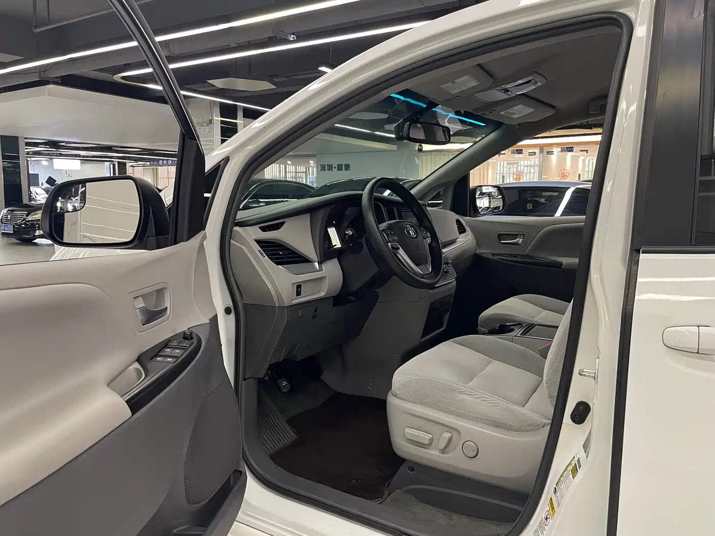 Toyota Sienna 2016 2015 3.5L 2WD LE