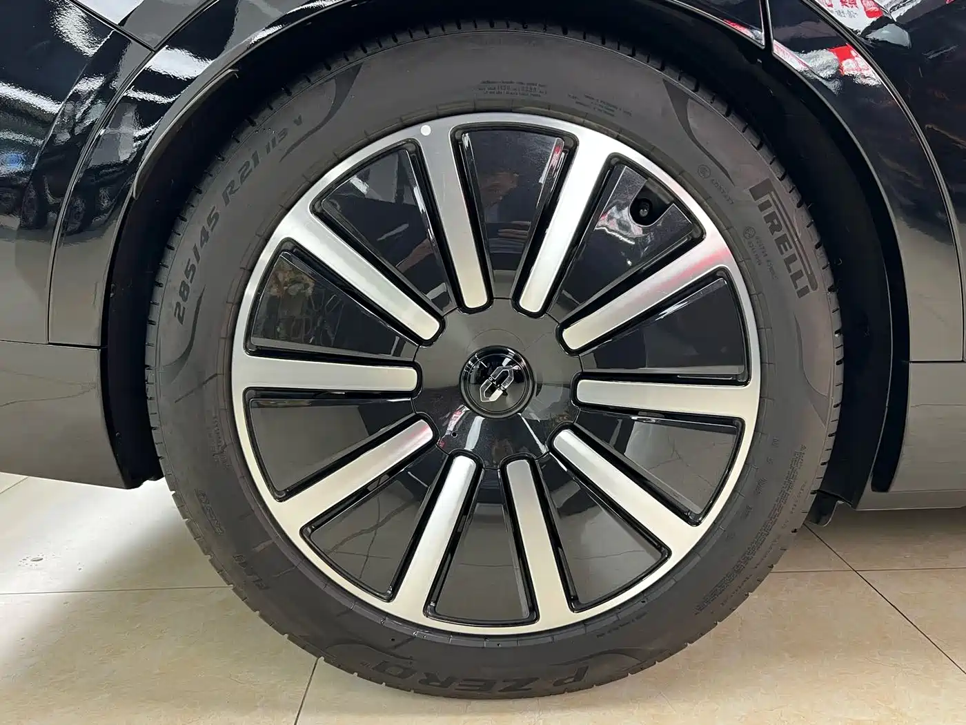 AITO Wenjie AITO M9 2024 Model Extended Range Ultra Edition 52kWh 5-Seater фото 31