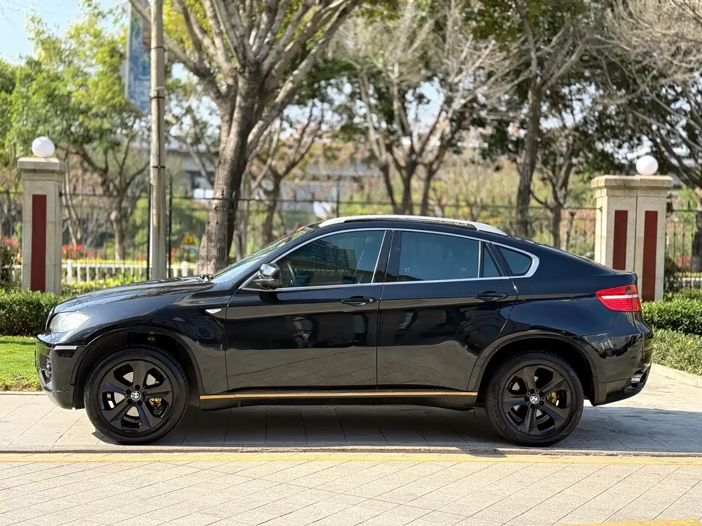 BMW X6 2011 xDrive35i фото 8