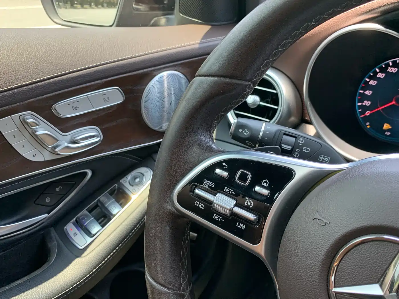 Mercedes-Benz GLC 2020 Facelift GLC 300 L 4MATIC Dynamic фото 24