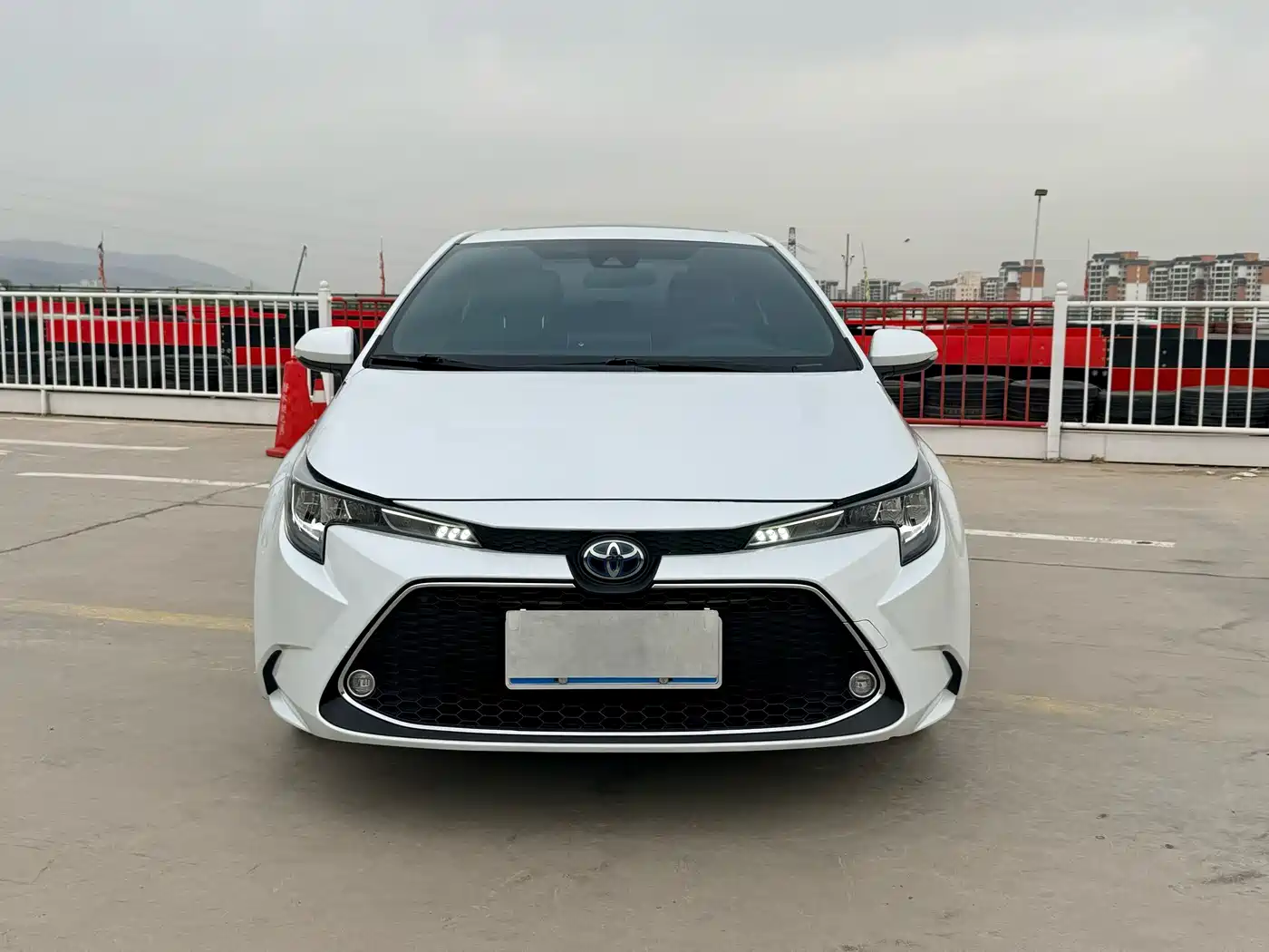 Toyota Levin 2021 Dual Engine 1.8H E-CVT Luxury Edition фото 2