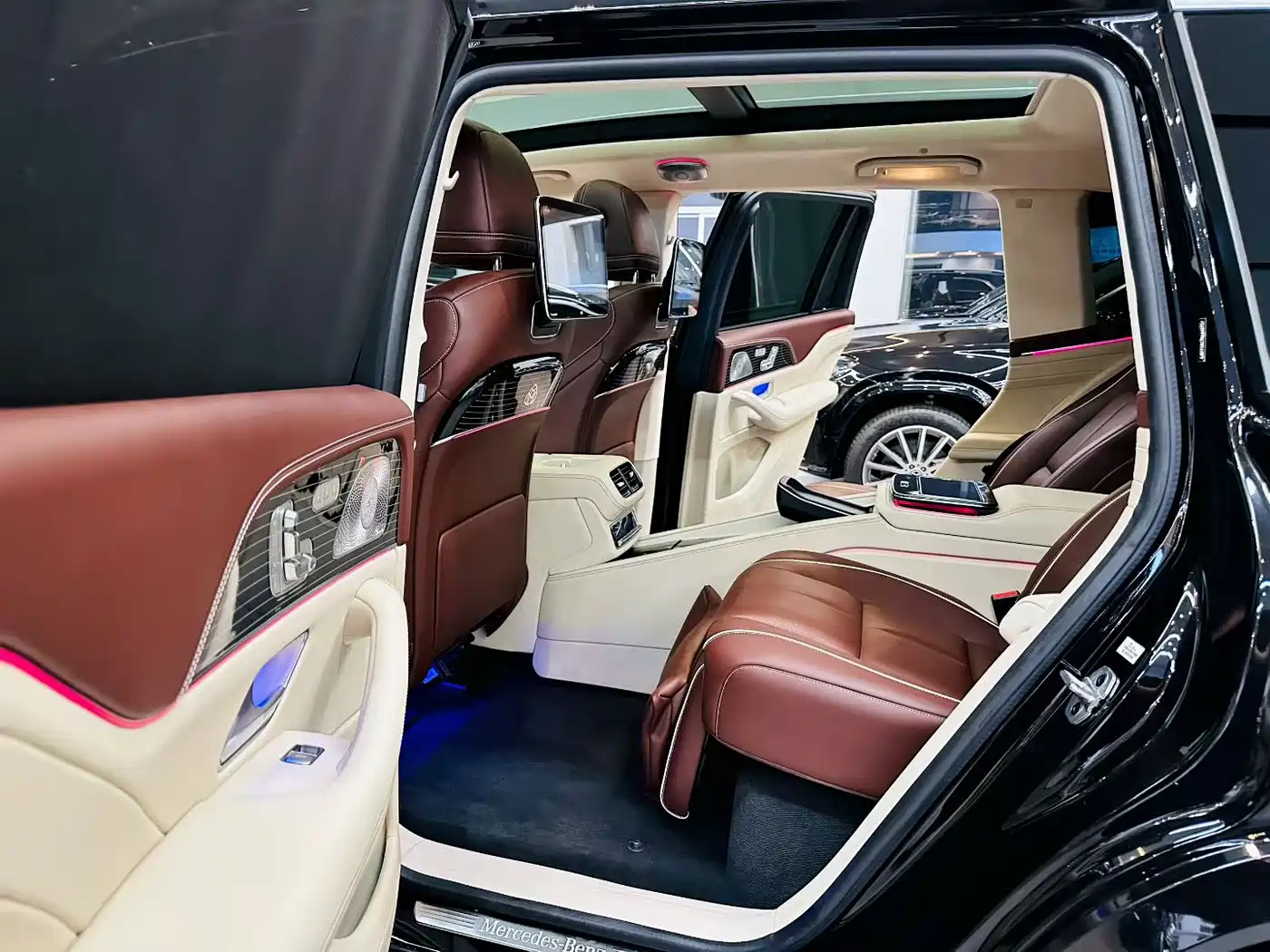 Mercedes-Benz GLS 2022 Second Facelift GLS 450 4MATIC Fashion фото 8
