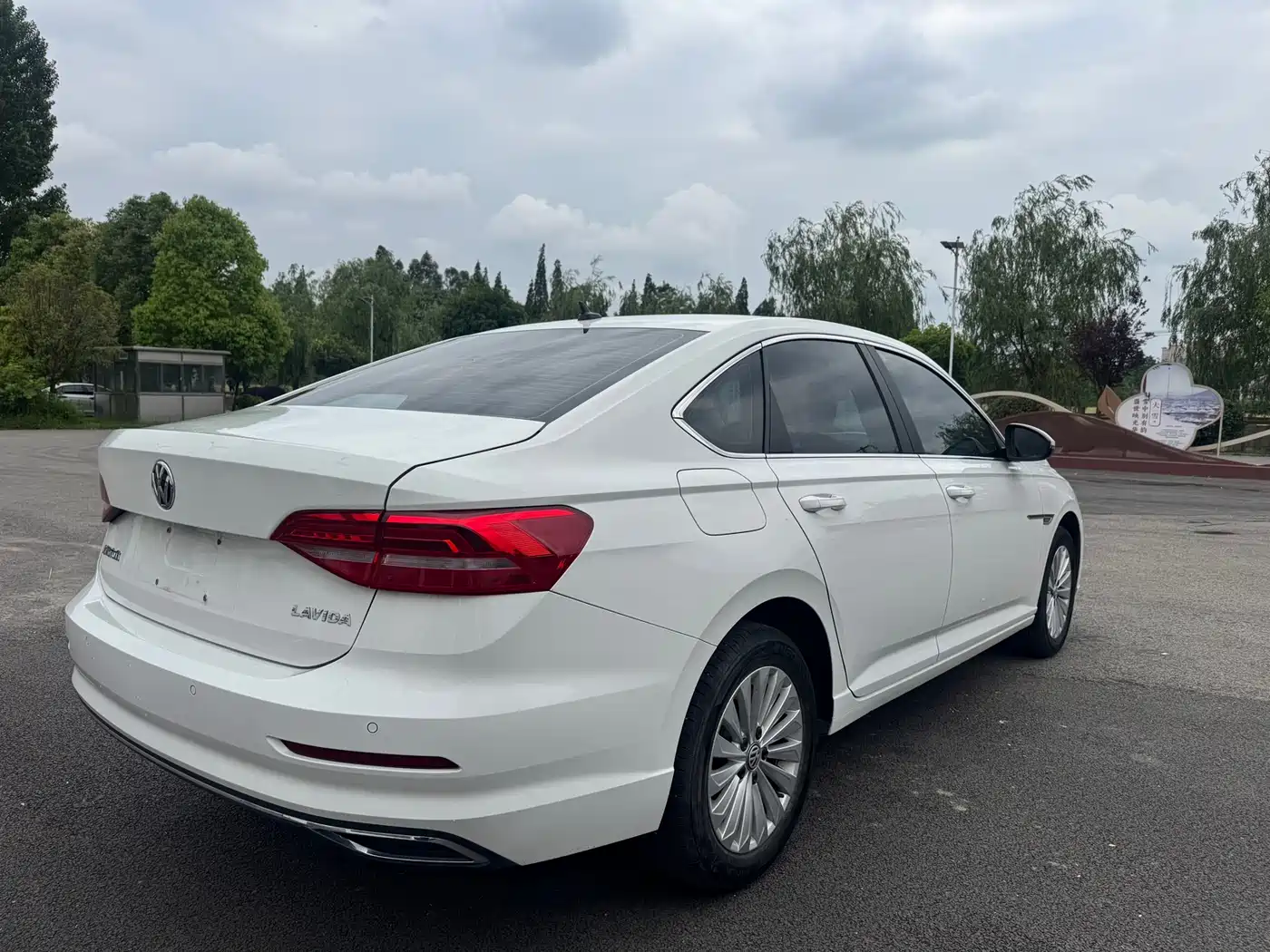 Volkswagen Lavida 2019 1.5L Automatic Comfort Edition China VI фото 7