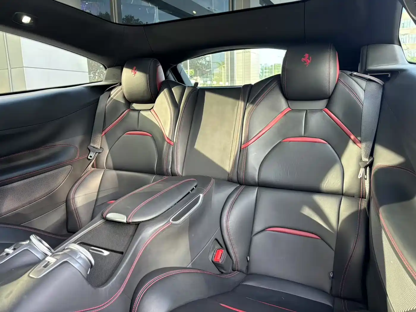 Ferrari GTC4Lusso 2017 2016 6.3L V12