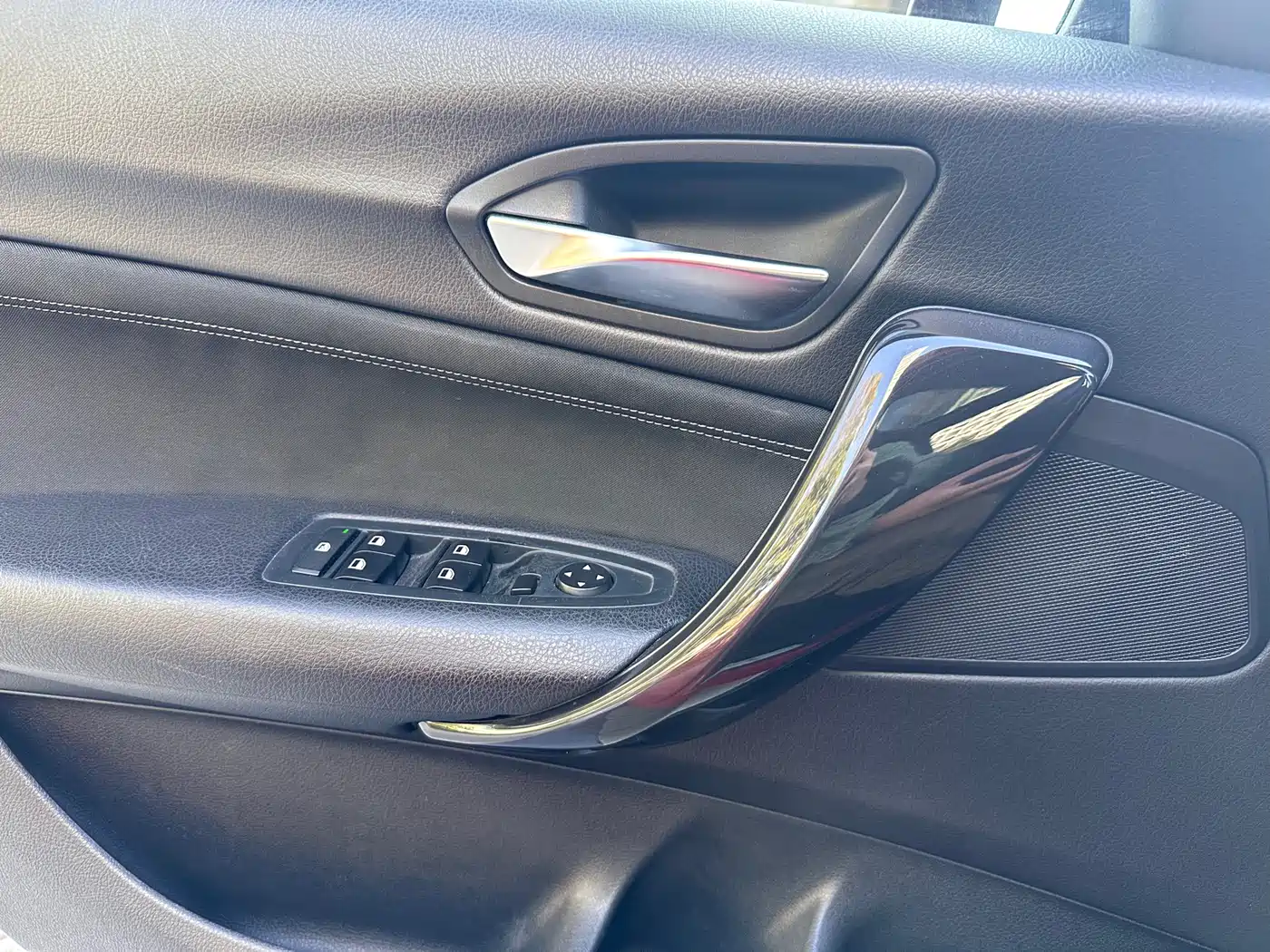 BMW 1 Series (Import) 2013 Facelift 118i Sport Model фото 4