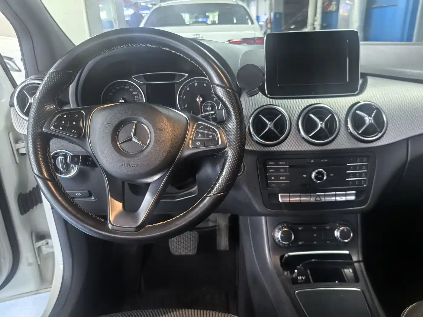 Mercedes-Benz B-Class 2015 B 200 Dynamic фото 8