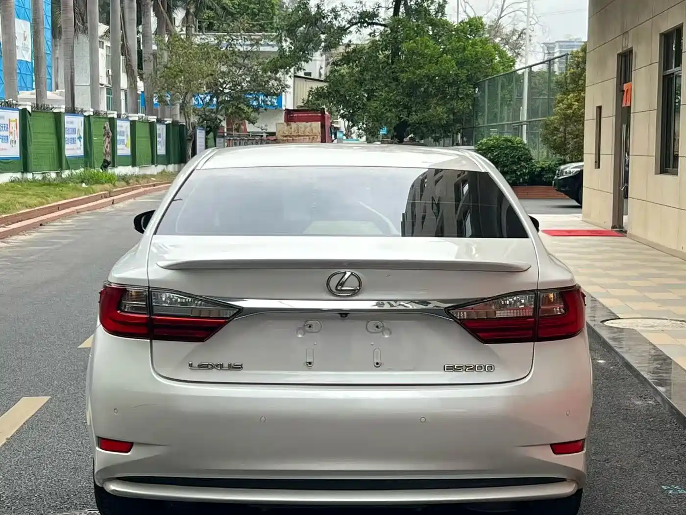 Lexus ES 2015 200 Elite Edition фото 8