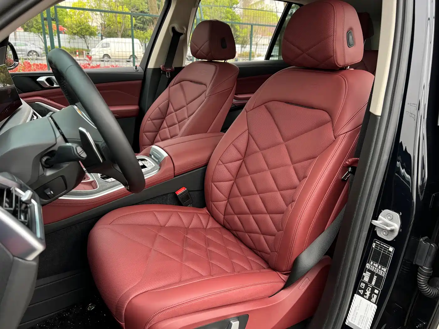 BMW X5 2025 Model xDrive 30Li Exclusive M Sport Blackout Package фото 24