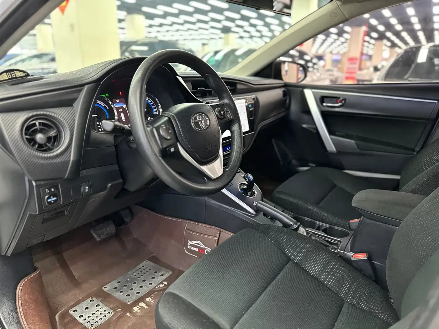 Toyota Levin 2017 Facelift Hybrid 1.8H GS E-CVT Elite Sunroof Edition China V фото 4