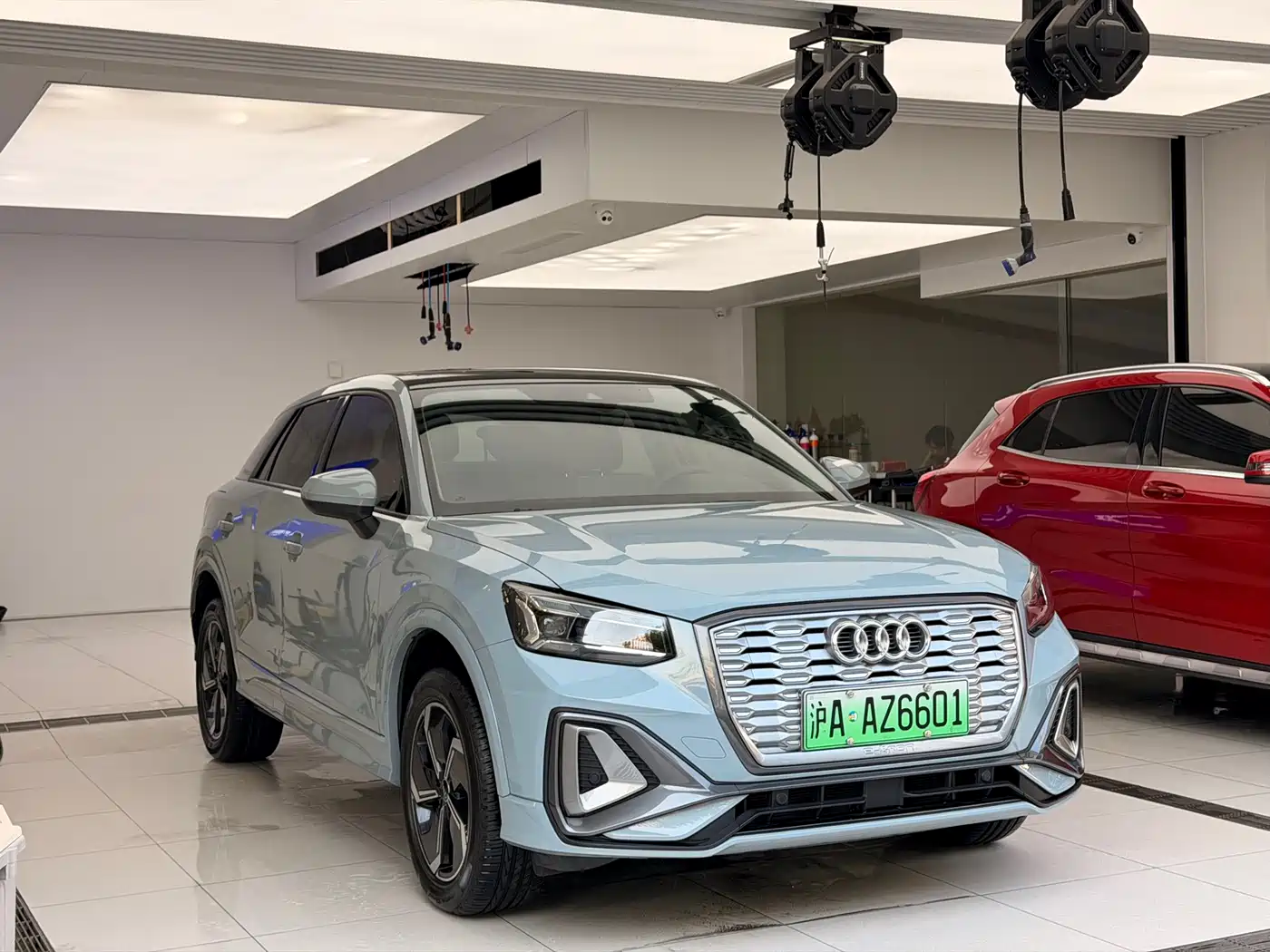 AUDI Q2L E-TRON