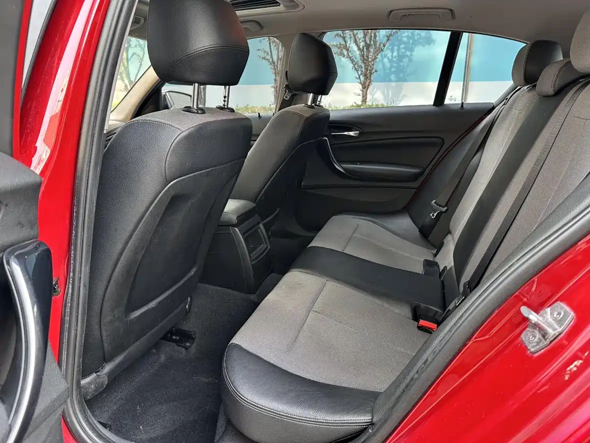 BMW 1 Series (Import) 2013 Facelift 116i Urban Model фото 8