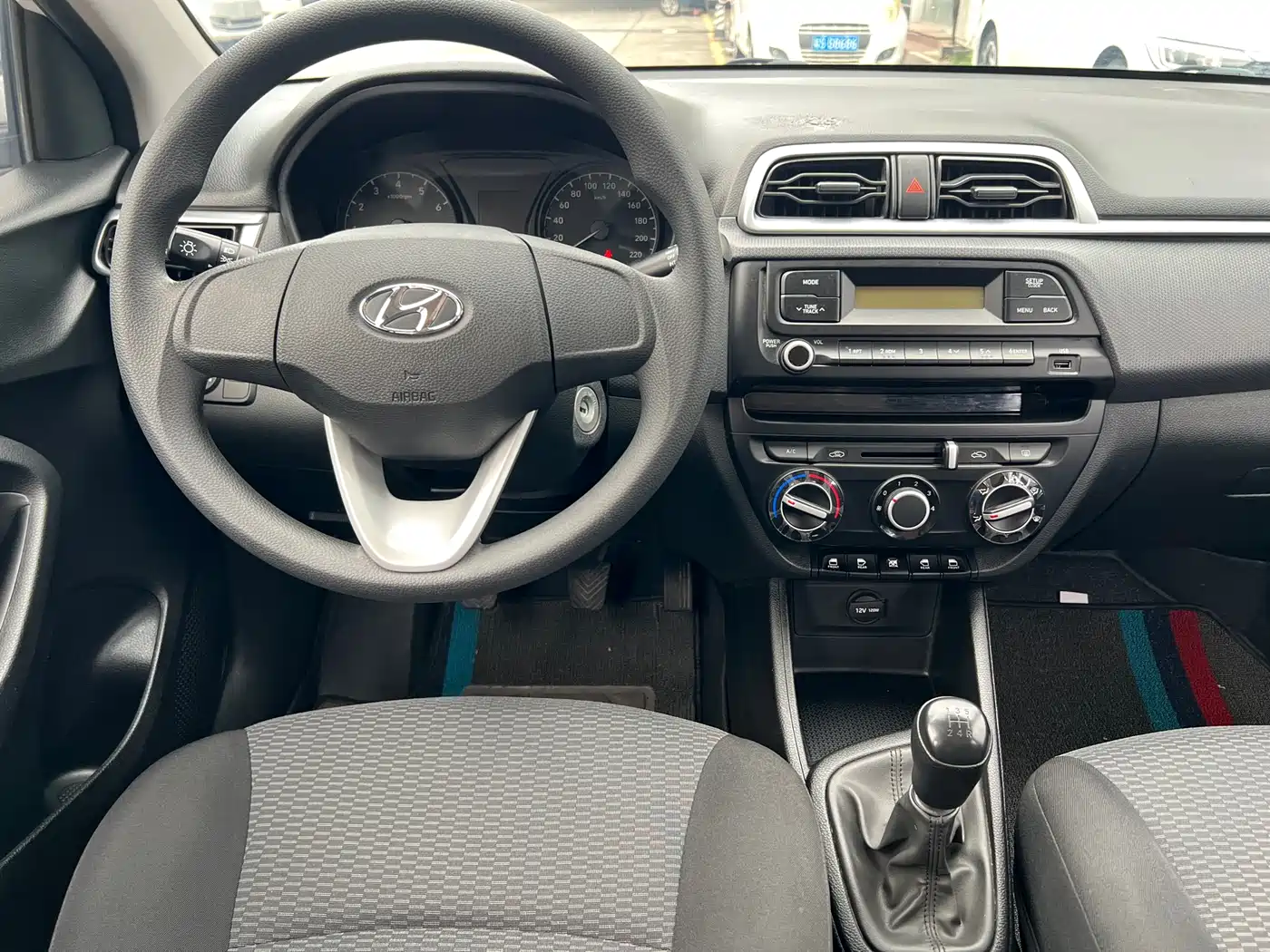 Hyundai Verna 2017 1.4L Manual Renewal China V фото 13