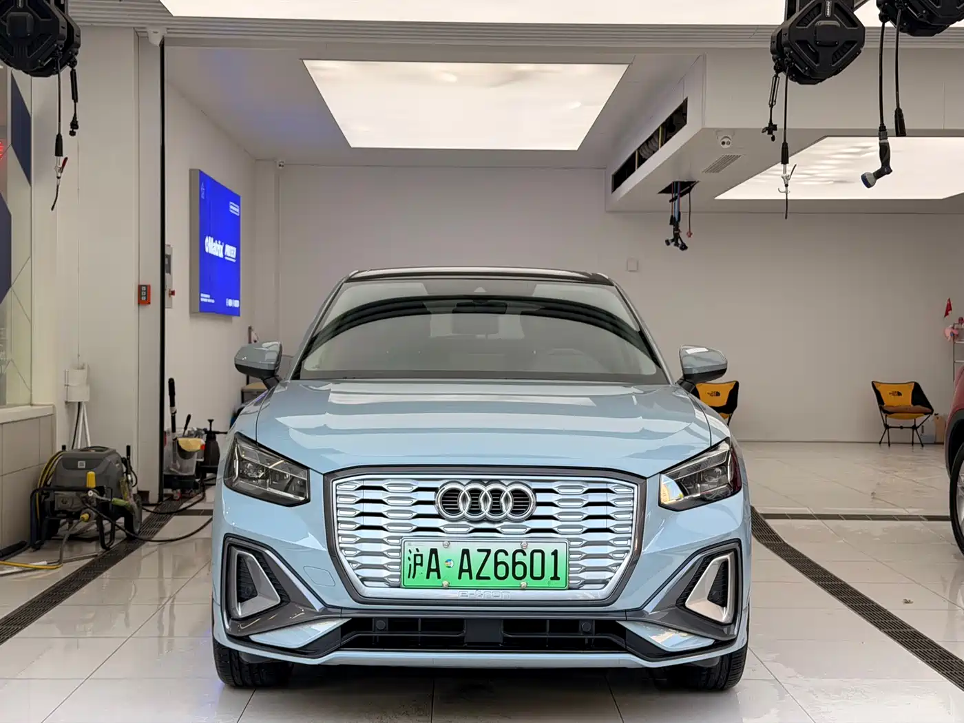 AUDI Q2L E-TRON