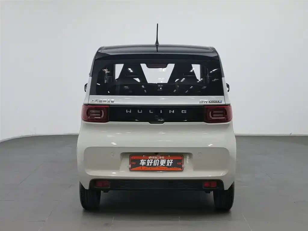 WULING AUTOMOBILE HONGGUANG MINIEV