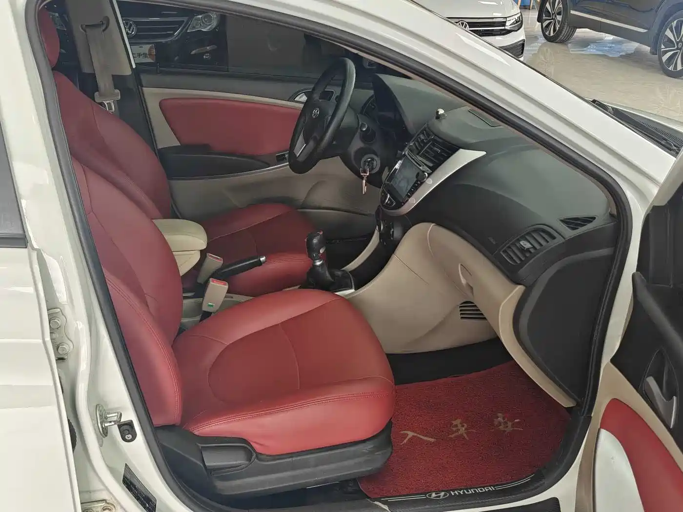 Hyundai Verna 2014 1.4L Manual Smart GLS фото 9