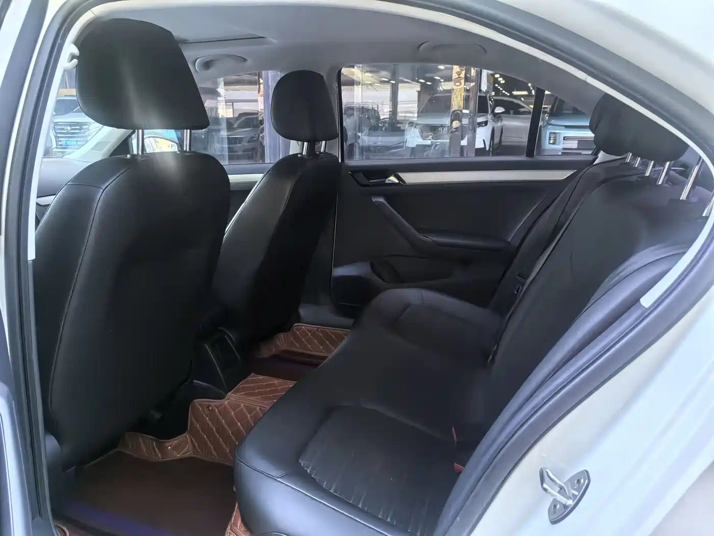 Volkswagen Jetta 2017 1.5L Automatic Comfort фото 9
