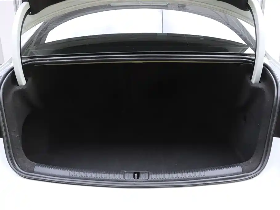 Audi A3 2018 30th Anniversary Limousine 35 TFSI Progressive фото 28