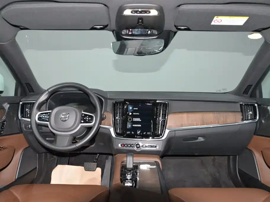 Volvo V90 2023 2021 Model Cross Country B5 AWD Smart Edition