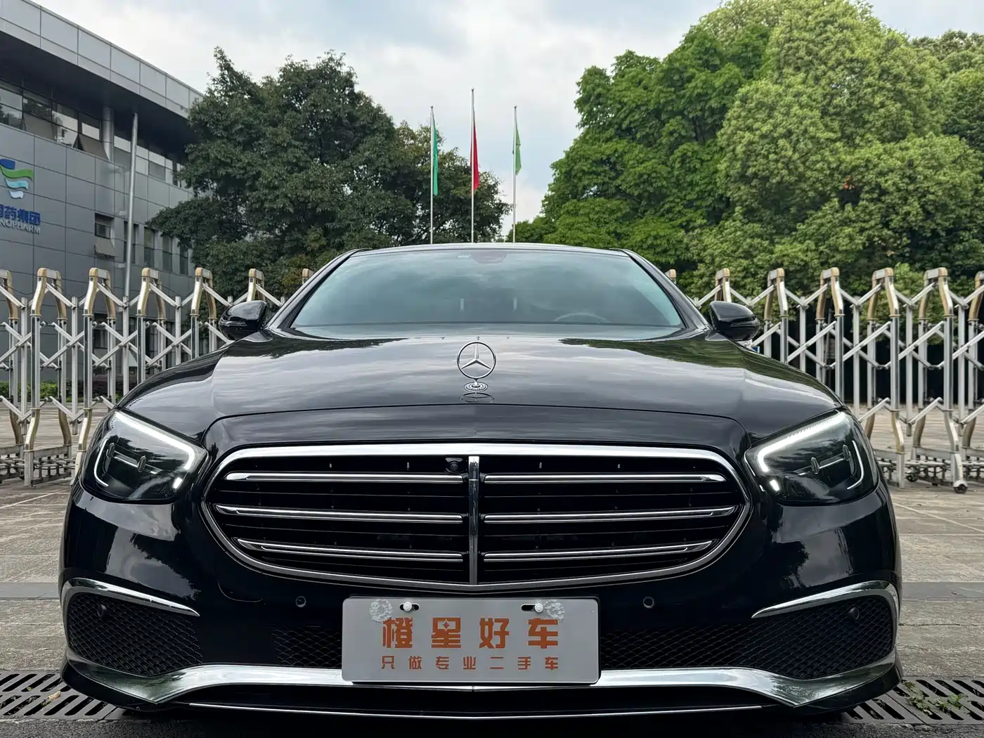 MERCEDES-BENZ E-CLASS