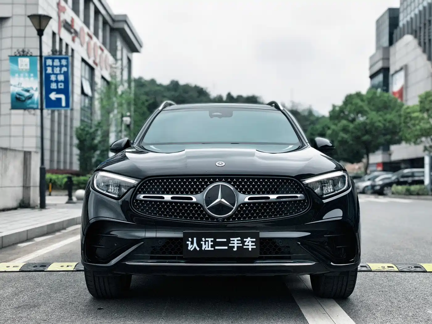Mercedes-Benz GLC 2023 Facelift GLC 300 L 4MATIC Sport 7-Seater фото 2