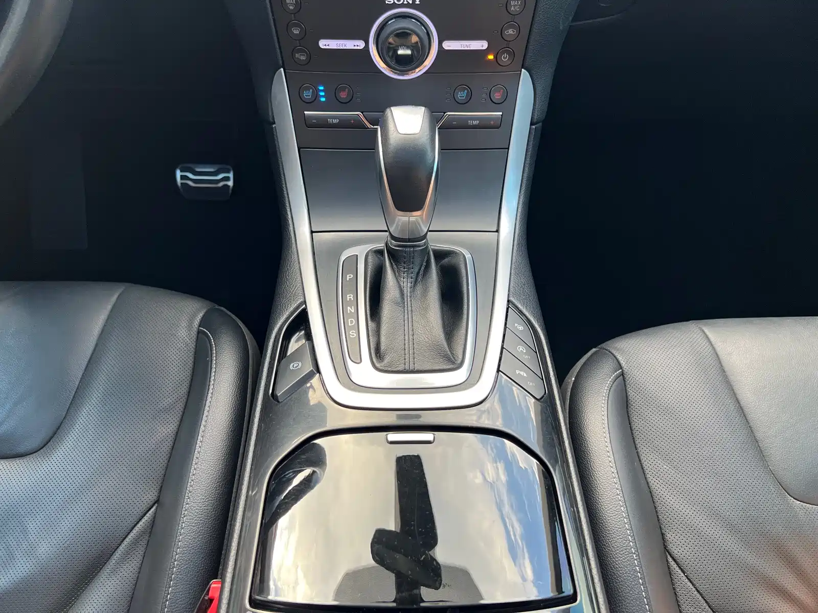 Фото 21 - Ford Edge