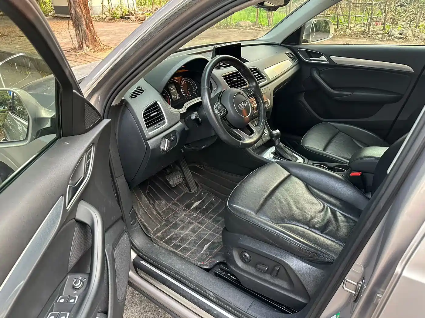 Audi Q3 2015 35 TFSI Comfort фото 3