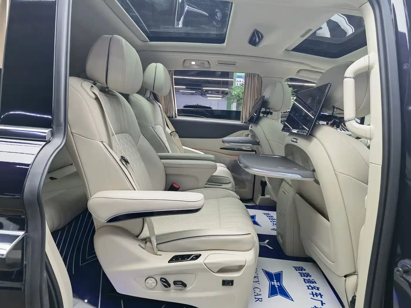 Voyah Auto Voyah Dreamer 2022 Low-carbon Dream+Smart Package фото 9