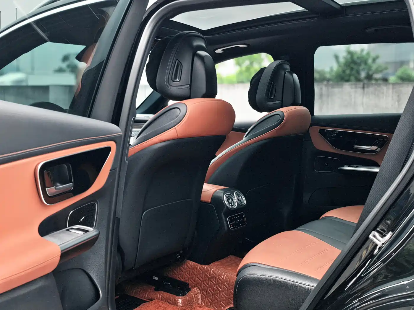 Mercedes-Benz GLC 2023 Facelift GLC 300 L 4MATIC Sport 7-Seater фото 11