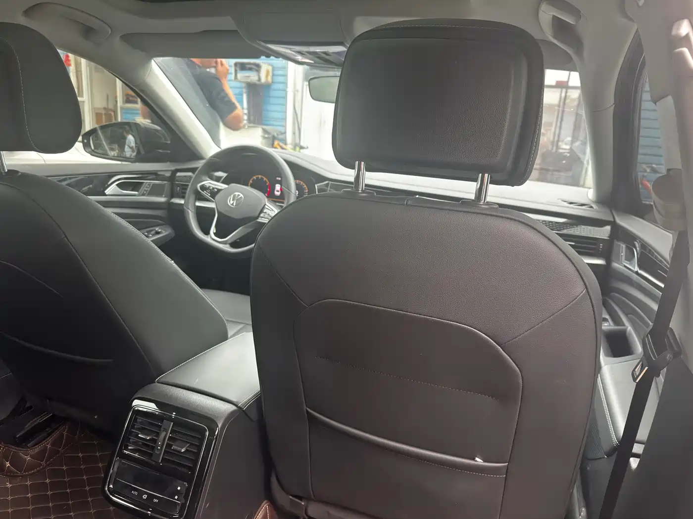 Volkswagen Passat 2024 280TSI Elite Edition фото 10