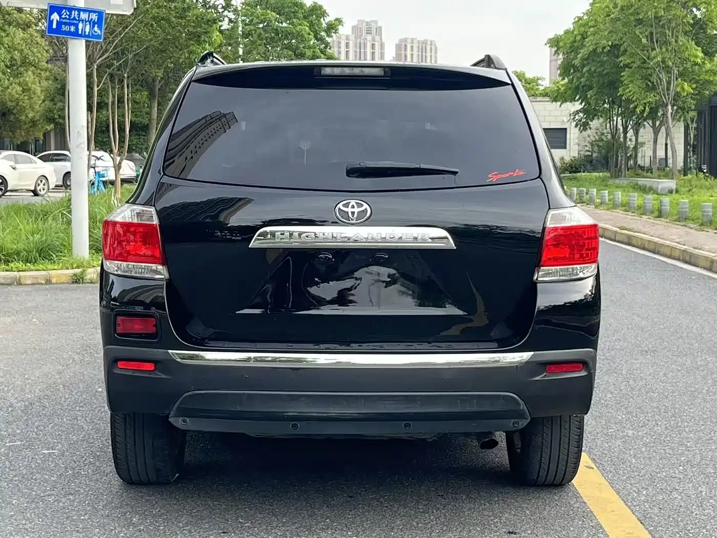 Toyota Highlander 2012 2.7L 2WD 7-Seater Luxury Edition фото 5