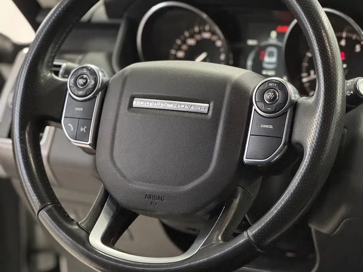 Land Rover Range Rover Sport 2016 Model 3.0 SC V6 HSE DYNAMIC фото 12
