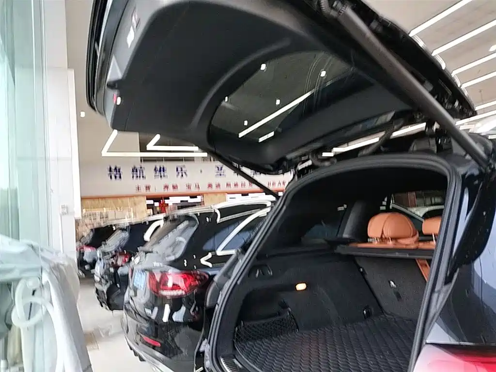 Mercedes-Benz GLC 2023 GLC 260 L 4MATIC Luxury 5-Seater фото 19