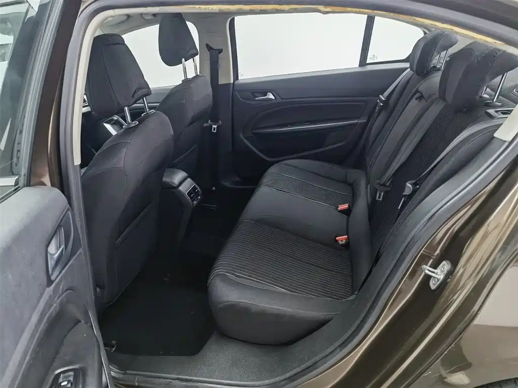 Peugeot 408 2014 1.8L Automatic Luxury Edition фото 15