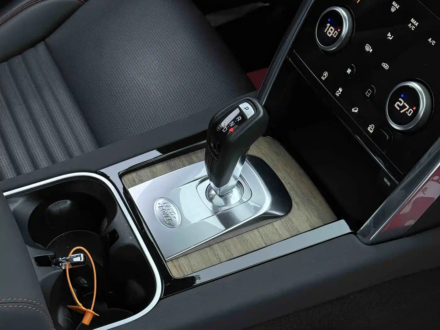 Land Rover Discovery Sport 2020 249PS R-Dynamic Performance фото 5