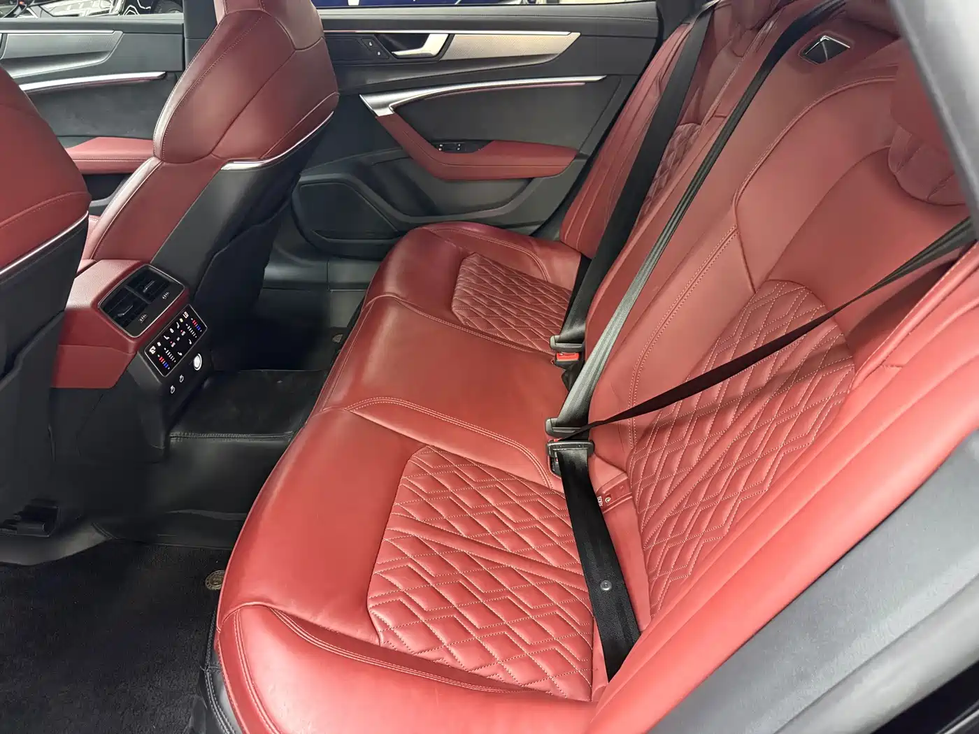 Audi A7L 2025 2025 Model Year 45 TFSI quattro Black Knight Edition
