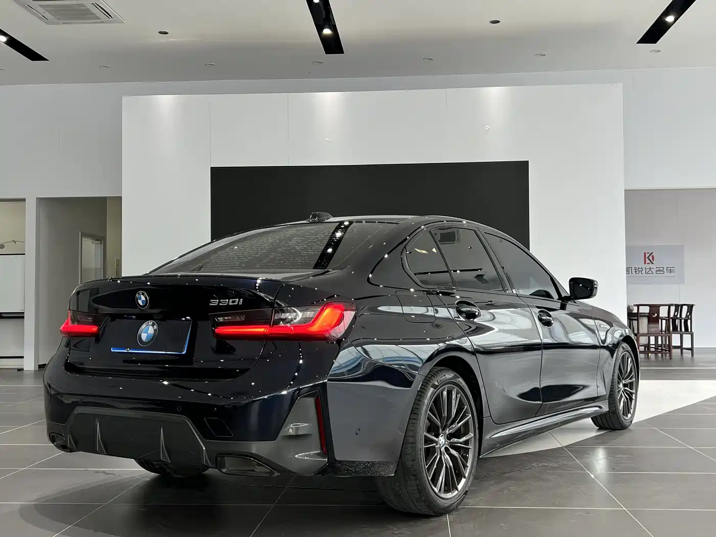 BMW 3-SERIES
