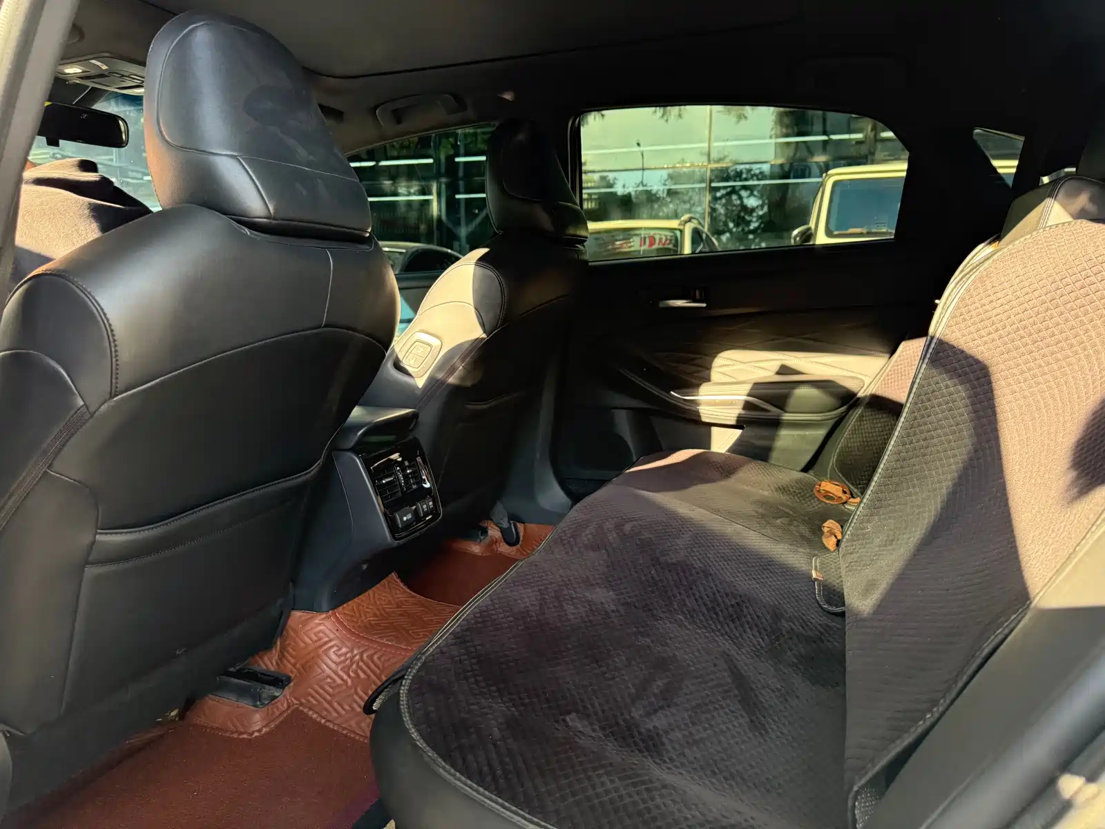 صورة 15 - Toyota Avalon