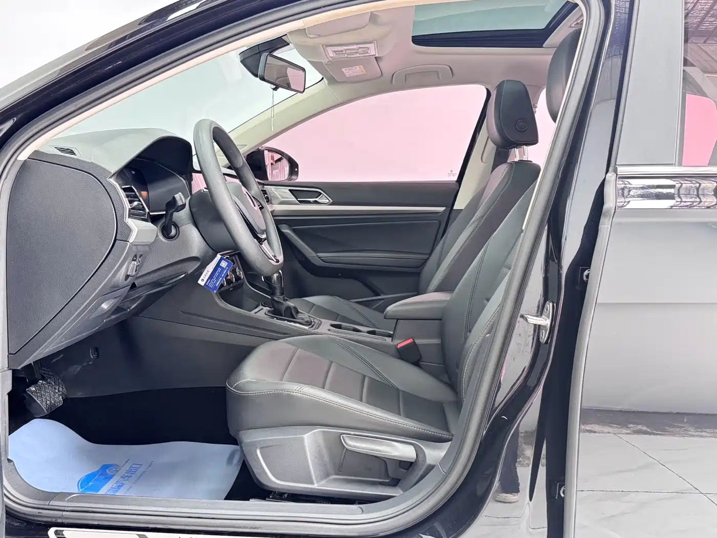 Volkswagen Lavida 2022 1.5L Auto Comfort Edition фото 9